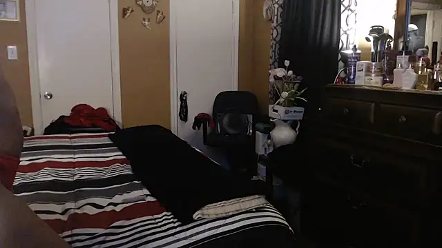 DivatheSnakecharmer's Live XXX Chat