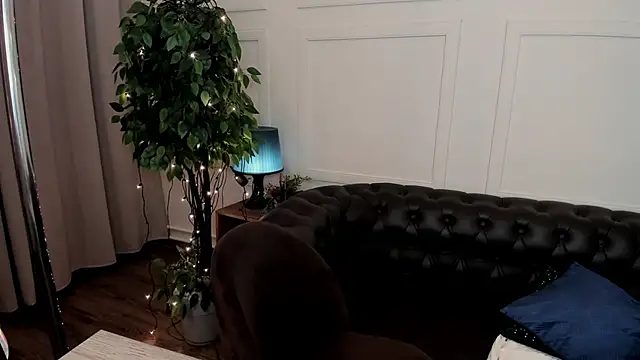 Онлайн чат XXX Dark_Moni