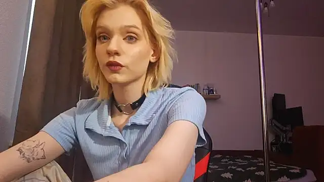 AuraNevera's Live XXX Chat