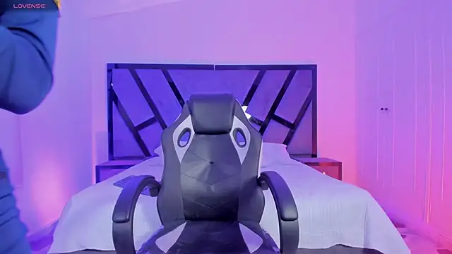 Chatroom XXX en direct de Agathaargent_