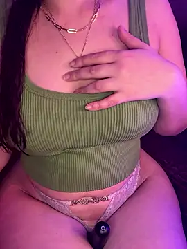 Yaraa8's Webcam Show