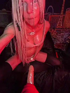 1NikiVegas' Live XXX Chat