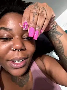 Chatroom XXX en direct de Goddess_Nafeesha