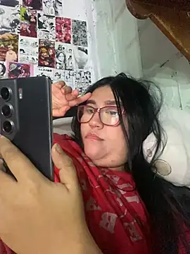 violeta_818 élő XXX-chatje