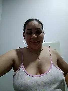 MirandaSoto élő XXX-chatje