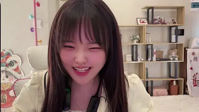 Chenjing0 élő XXX-chatje