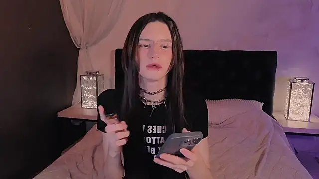 madi_snow's Webcam Show