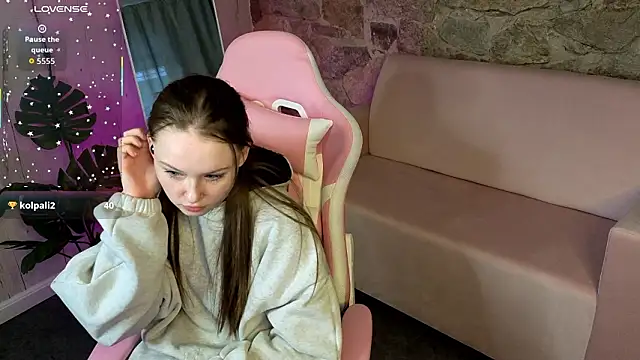 SirenaBlessing's Live XXX Chat