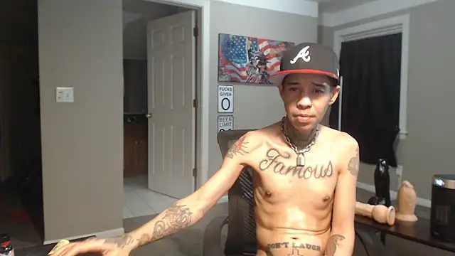 Michigan9000 – Naživo XXX chat