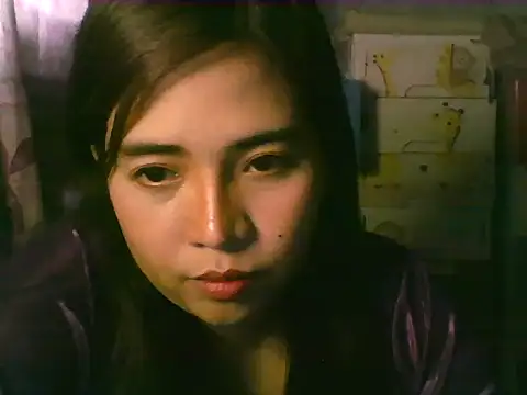 ann_tine123 élő XXX-chatje