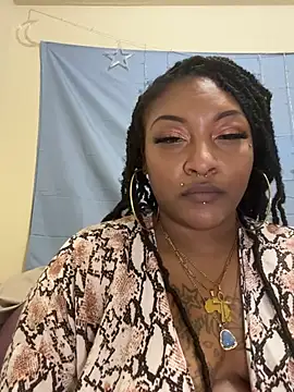 XXX chat uživo modela Egyptian_reign