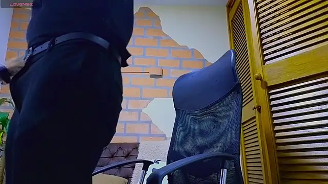 mister_eithan – Naživo XXX chat