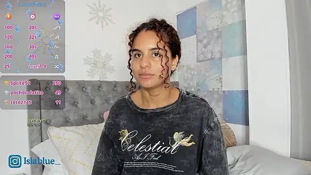 Islaa_Bluee élő XXX-chatje