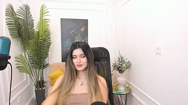 AnneTLi Chat XXX in diretta