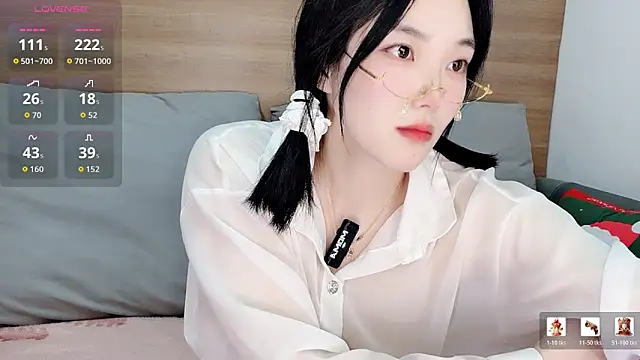 upoo7lt's Live XXX Chat