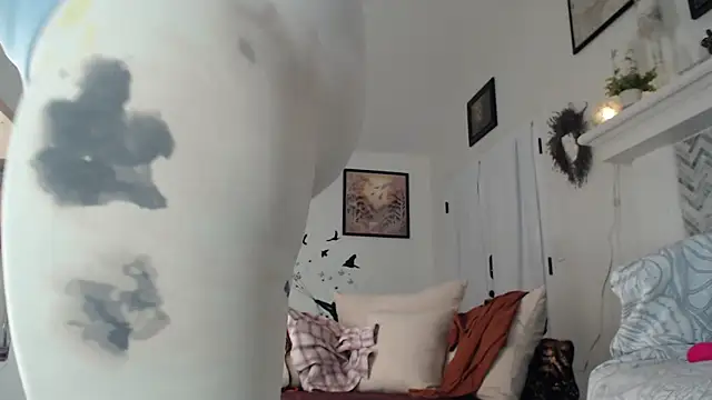 AuroraWillows' Webcam Show