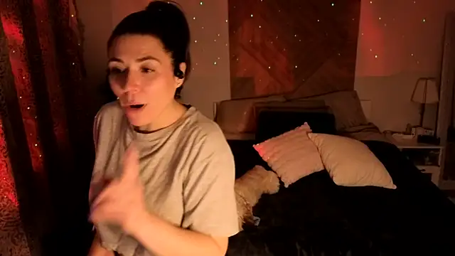 Ellie-Elizabeth élő XXX-chatje