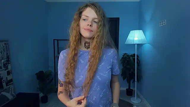 RayaNenlia's Live XXX Chat