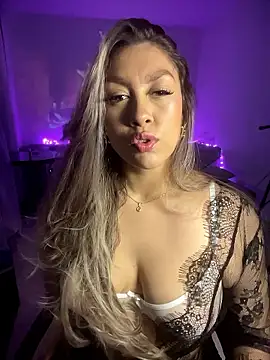 Im_sophiie's Live XXX Chat