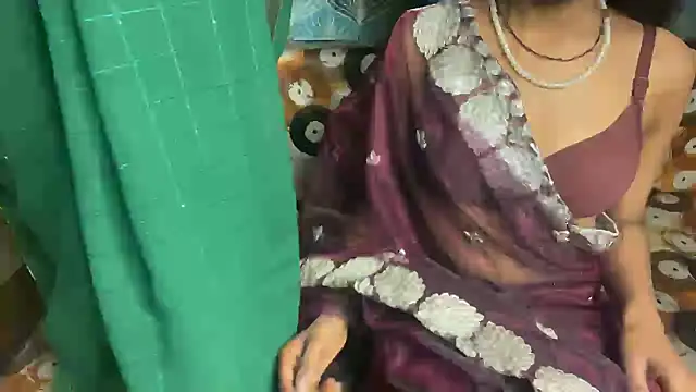 shuhana_ Adlı Modelin Canlı XXX Sohbeti