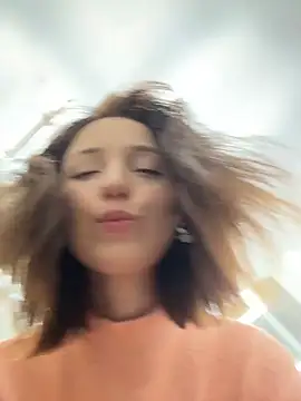 دردشة DollyTall الجنسية المباشرة