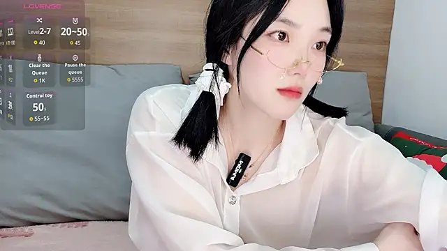 upoo7lt's Live XXX Chat