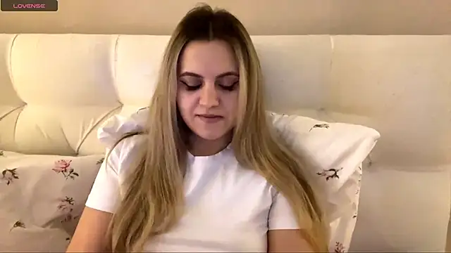 DenaArabie's Live XXX Chat