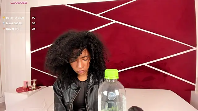 CarlaMarcuzzi's Live XXX Chat