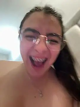 vaneelee Adlı Modelin Canlı XXX Sohbeti