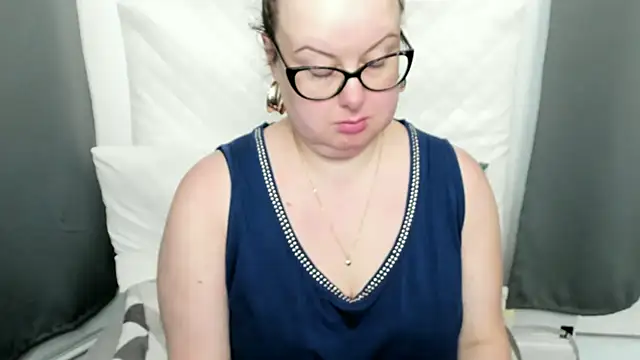 dirtyBonnie: онлайн-секс-чат