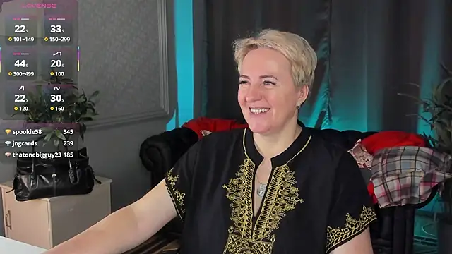 Nika_Smit: онлайн-секс-чат