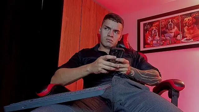 Živý XXX chat ALPHA_DOMINUS_