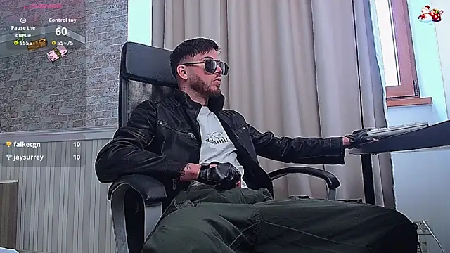 JonahShaw – Naživo XXX chat