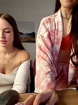 MayaGlow élő XXX-chatje