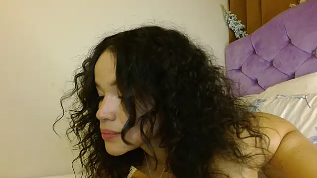 kiarablue's Live XXX Chat