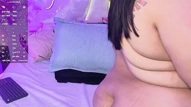 emmajohnss' Live XXX Chat