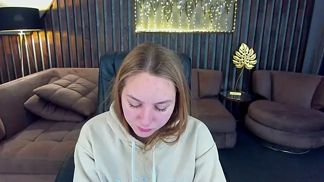 MilaAddams élő XXX-chatje