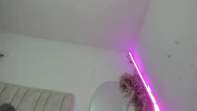 XXX chat uživo modela Brenda_lot