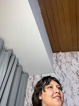 Chat +18 de Larissa_Antonella ao vivo