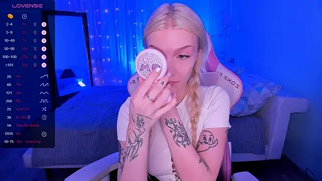 AnyaTaylor_ Live XXX-Chat