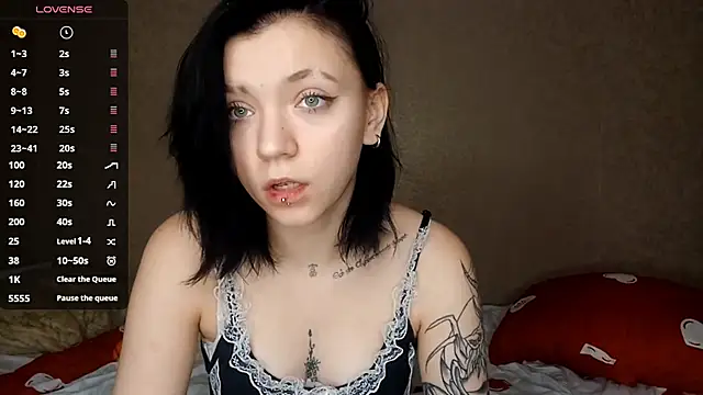 XXX chat uživo modela NoMoreCIothes