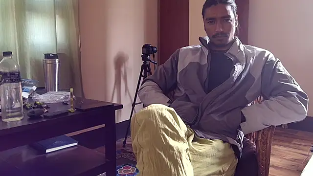 Gre3k_god – webcam-show