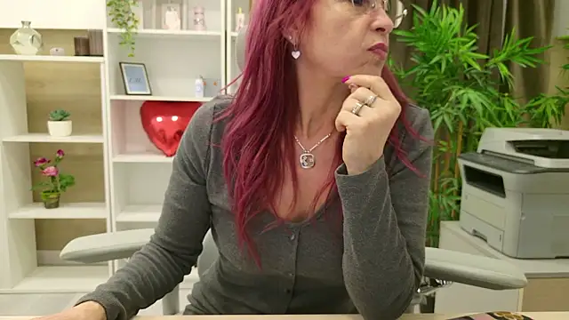 DirtyMature 即時 XXX 聊天