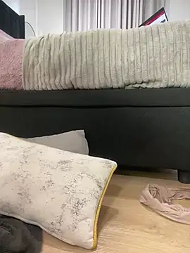 Mercedes_555's Webcam Show