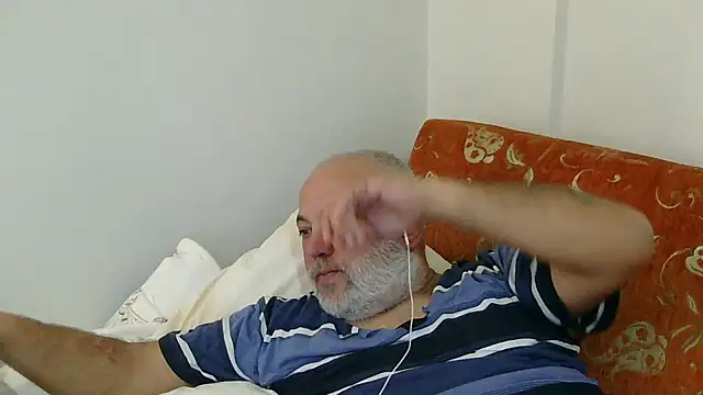 husoizmirn Live XXX chat