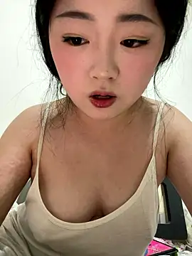 Mloy-01 在線直播表演