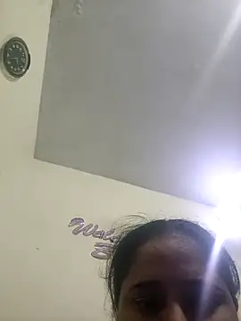 HottAnu's Live XXX Chat