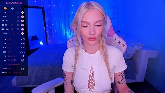 AnyaTaylor_ Chat XXX in diretta