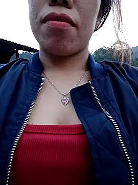 Chat XXX en directo de nhinhi-sexy