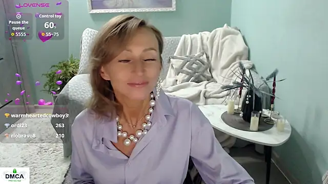 HornyMilf_777 Chat XXX live